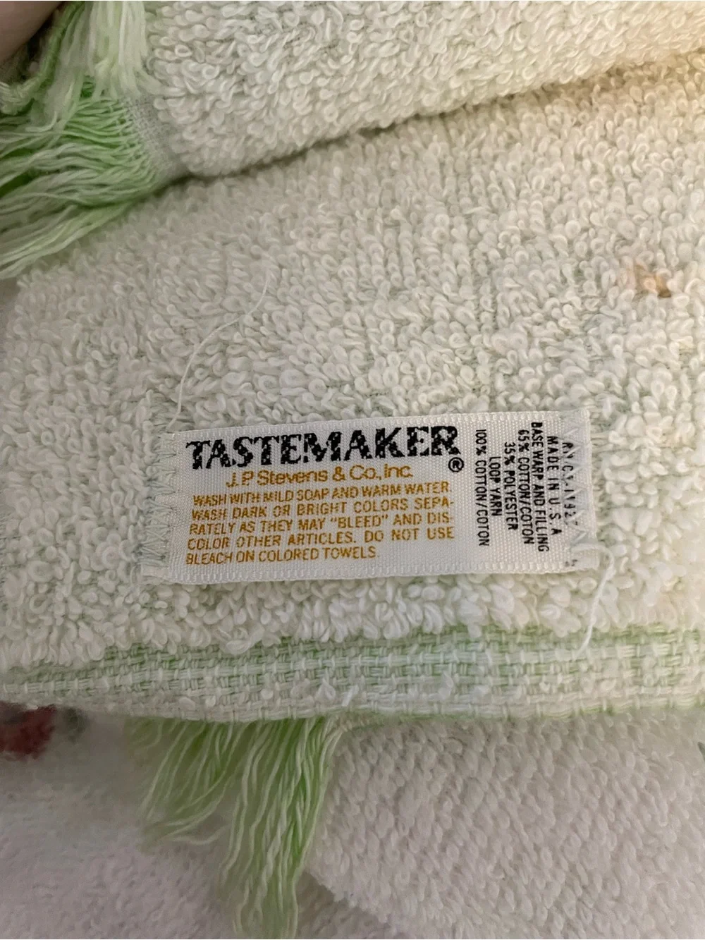 Vintage Tastemaker J.P. Stevens Floral Bath Towels Set of 2 Green Pink Fringe 19